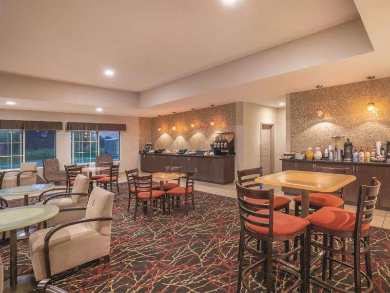 Comfort Inn & Suites Verona At Turning Stone Resort Casino Exterior foto