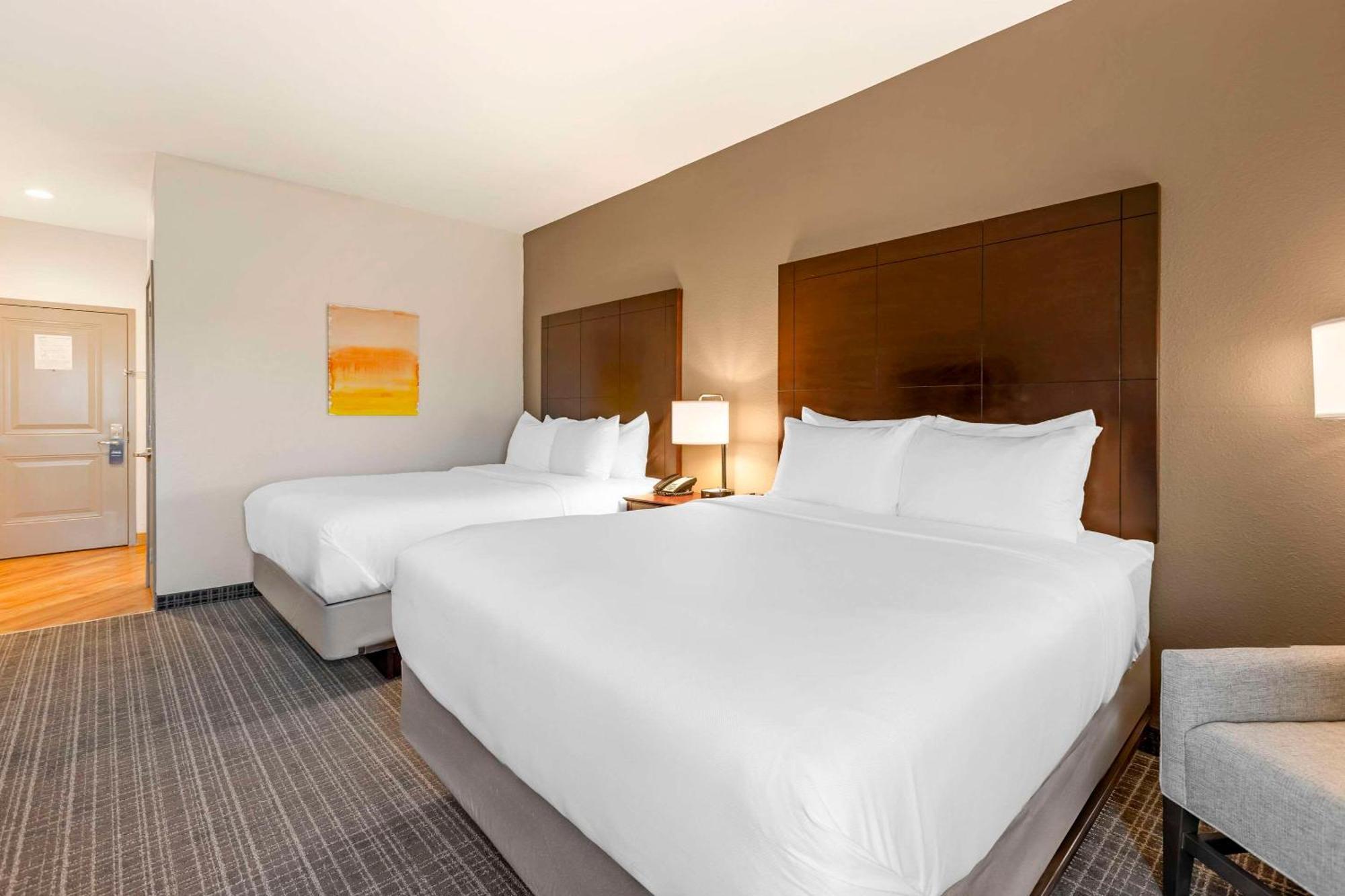 Comfort Inn & Suites Verona At Turning Stone Resort Casino Exterior foto