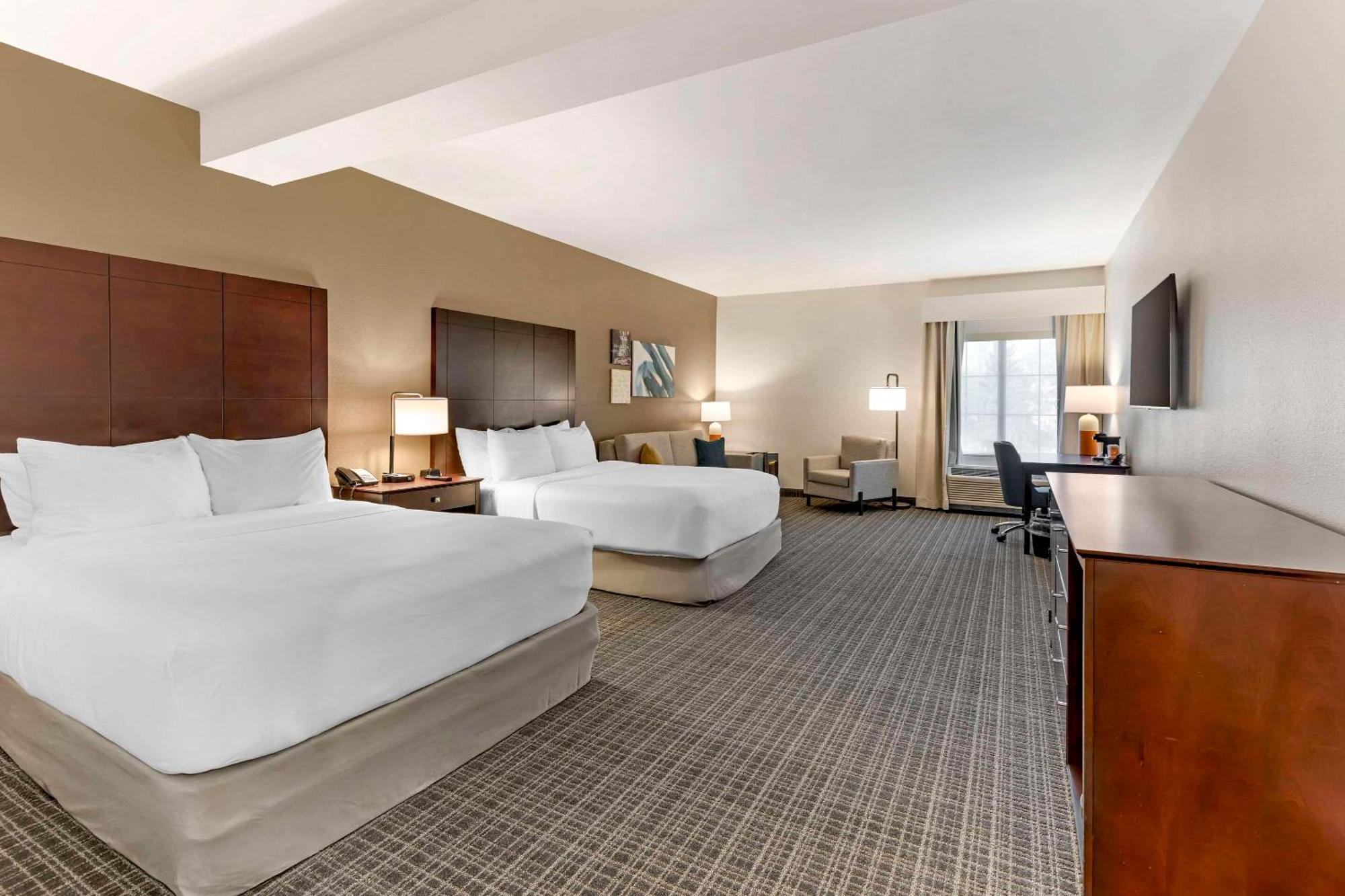 Comfort Inn & Suites Verona At Turning Stone Resort Casino Exterior foto